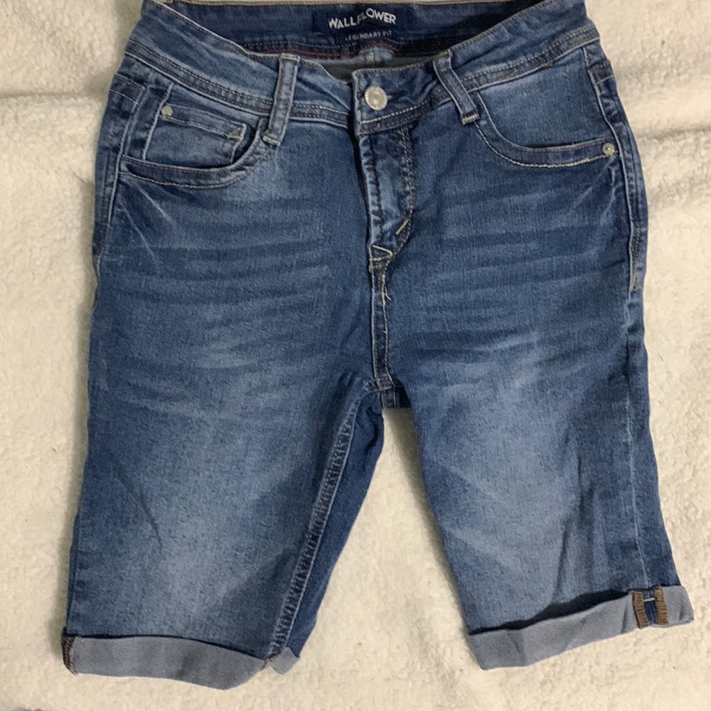 WallFlower Bermuda shorts